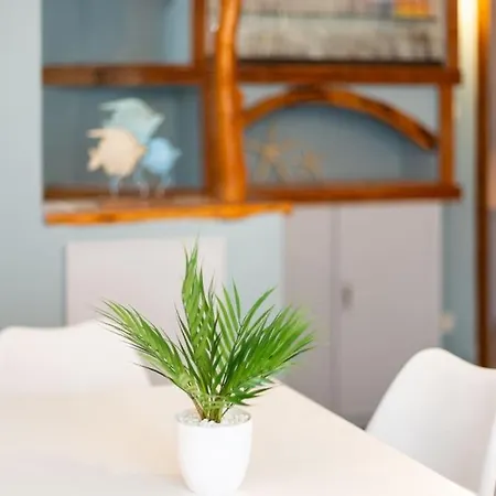 Apartamento - Coral 2 *