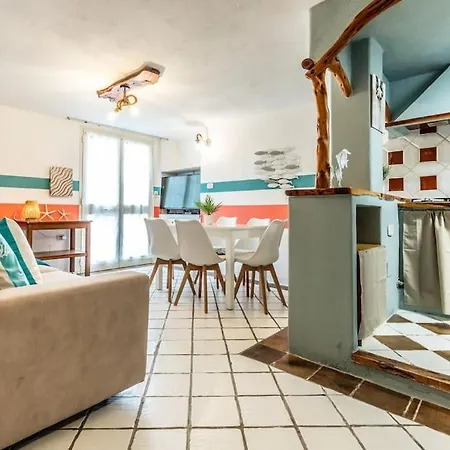 - Coral 2 Apartment *